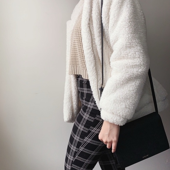 Auxiliary Aritzia Calisch Embossed Black Leather Accordion Crossbody Bag Purse - Picture 9 of 10